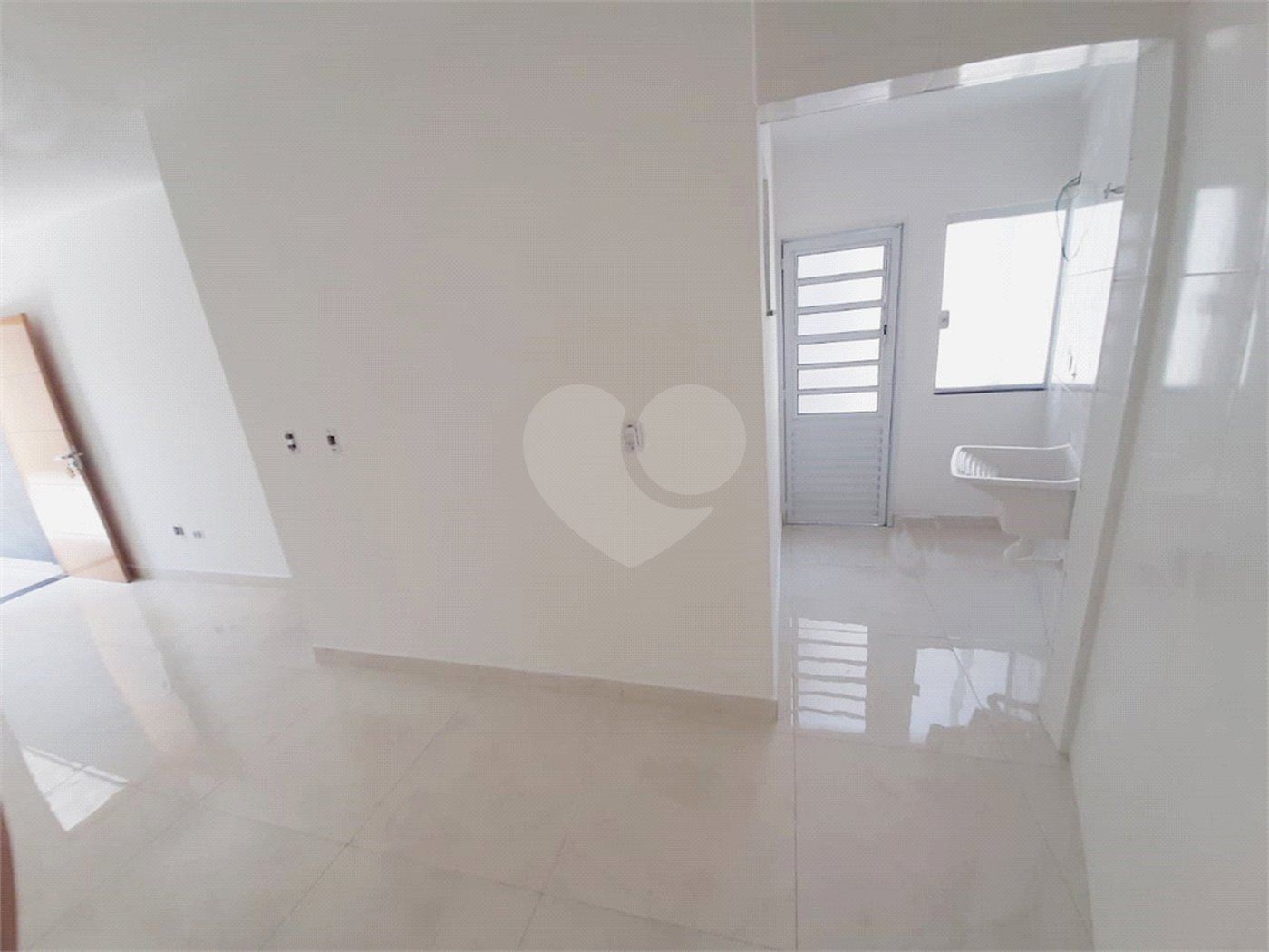 Apartamento novo. 10 minutos para o Metrô
