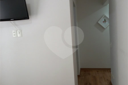 Apartamento com 88m², 3 dormitórios e 2 suítes próximo ao Parque do Ibirapuera e Metrô Ana Rosa.