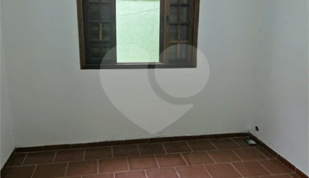 Casa Térrea à venda com 2 quartos, sendo 1 suíte,  em Parque Santana, Mogi das Cruzes, SP
