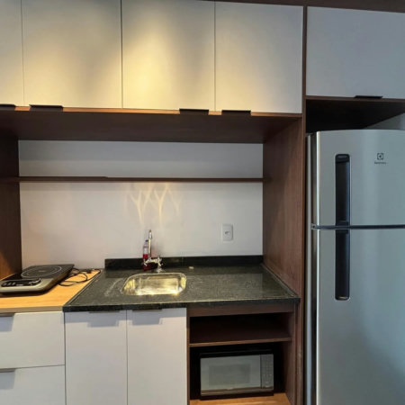 Studio novo e mobiliado para locação 26m² em Pinheiros – próximo ao metrô Faria Lima!