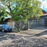 Sobrado com 4 dormitórios, sendo 1 suíte master.
