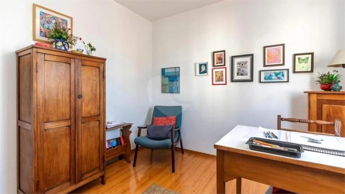 Apartamento à venda com 3 quartos, sendo 1 suíte, em Campo Belo, São Paulo, SP