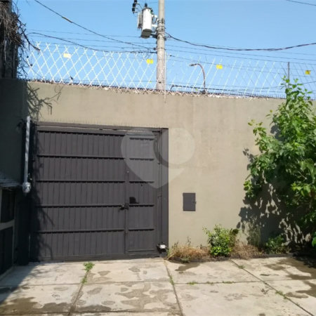 Imóvel Comercial com 6 Quartos e 2 banheiros à Venda, 445 m²