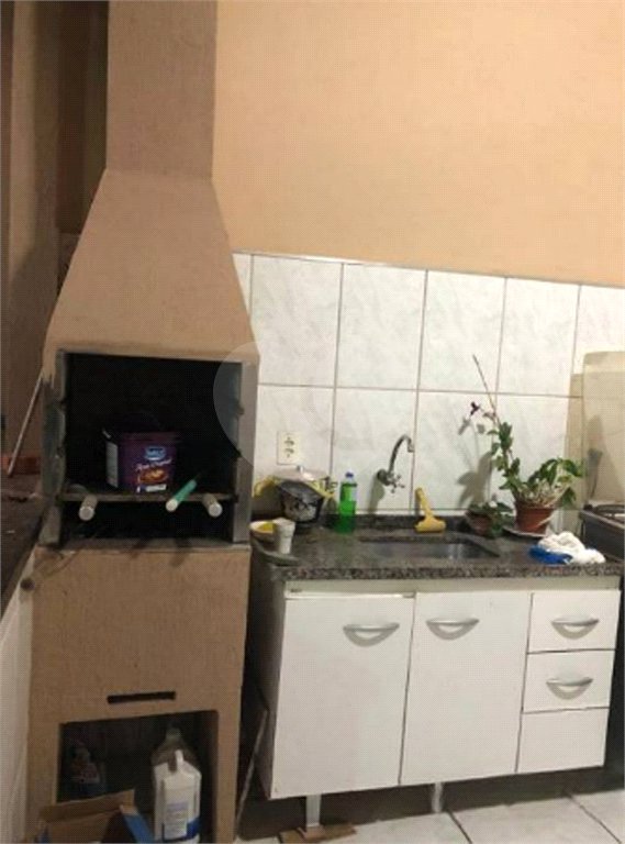 Casa térrea no Douradinho.