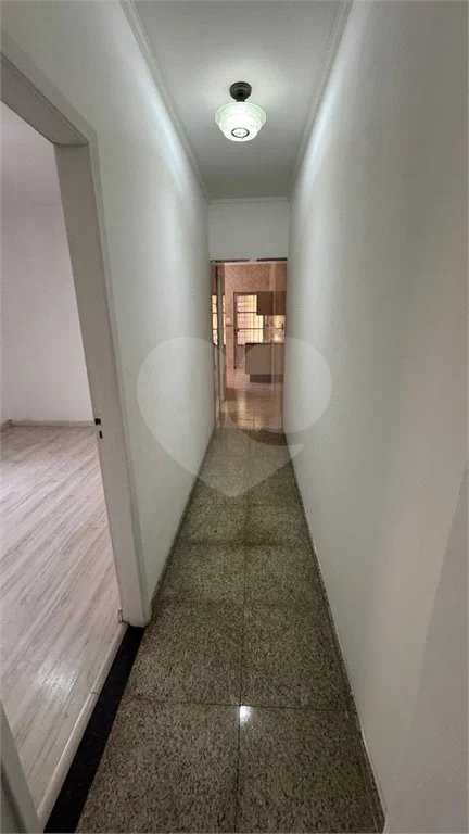Sobrado na Vila Prudente com 161m², 2 dormitórios, 1 suíte e 2 vagas de garagem