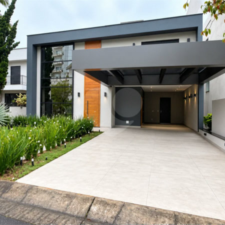 Sobrado de alto padrão no Swiss Park, totalmente reformado, com 4 suítes, piscina, elevador, espaço gourmet, 4 vagas e condomínio com lazer completo.
