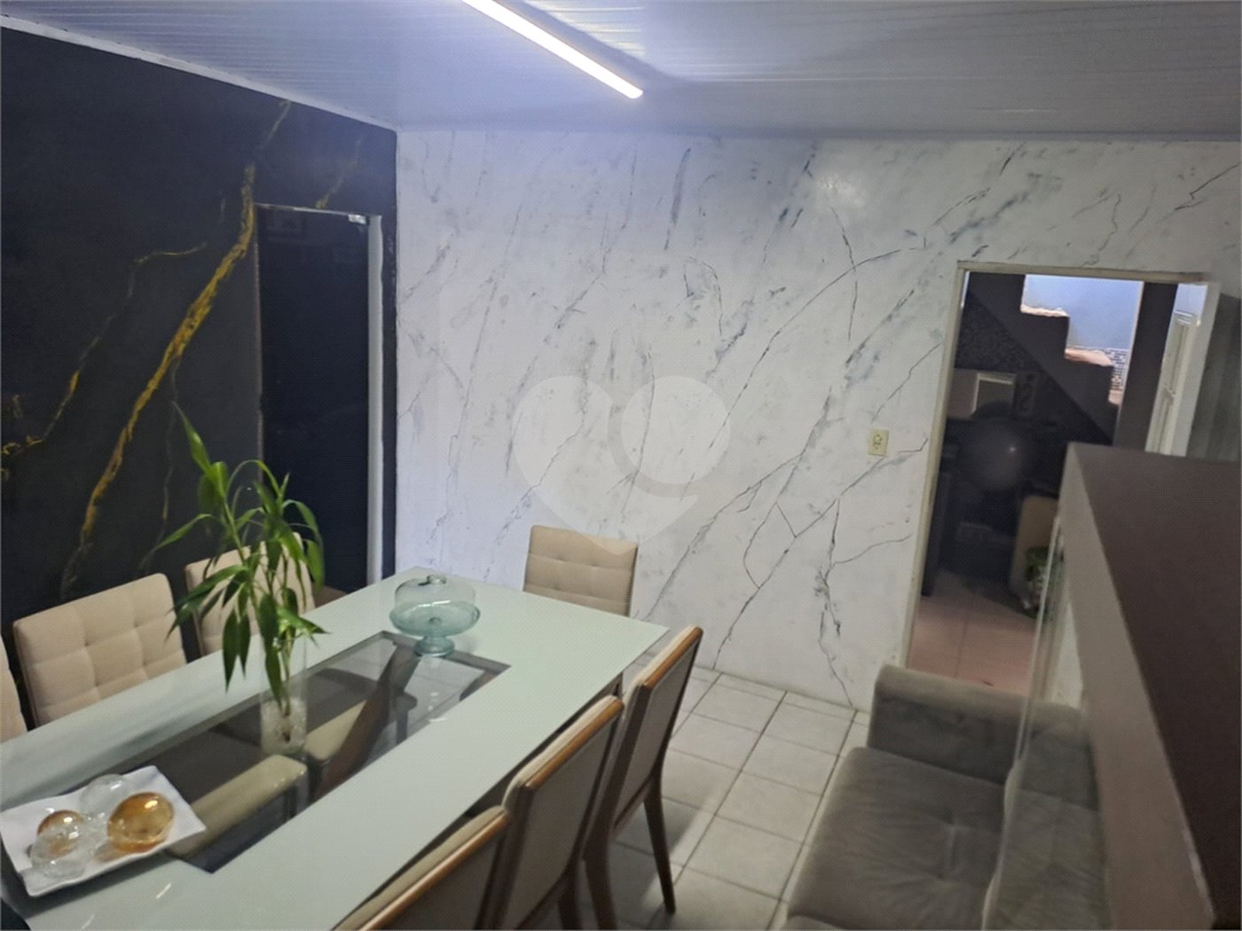 Casa à venda com 2 quartos, sendo 1 suíte,  em Jardim Primavera, Louveira, SP