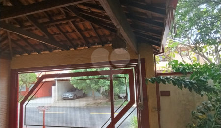 Casa à venda com 3 quartos, sendo 1 suíte,  no condomínio Residencial Parati, São Carlos - SP