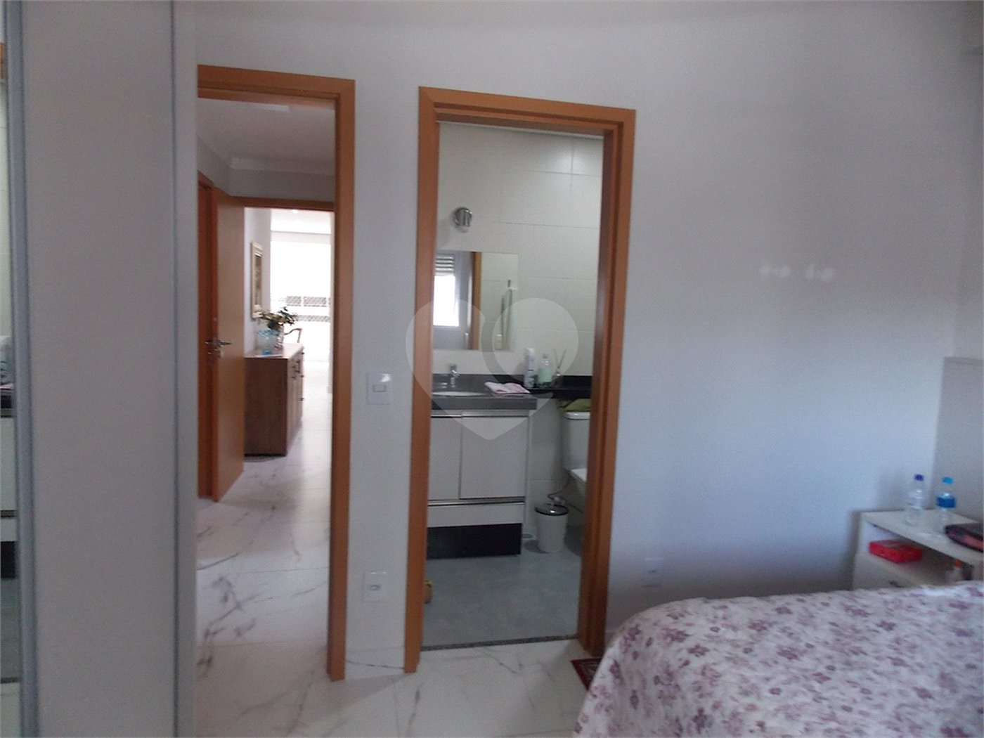 Confortável apartamento no Jardim Floresta em Aibaia sp