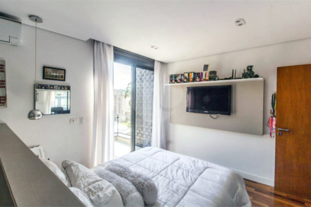 Casa de Alto Padrão à Venda no Residencial Campos do Conde – Santana de Parnaíba/SP