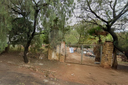 Terreno de 4600 m²