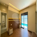 Casa Térrea Evidências - Indaiatuba/SP - R$ 1.950.000,00 - Área Total 307,33 m² - Área Construída 201,90 m² - TÉRREA - 03 suítes sendo a master com closet; Escritório; Lavabo; Cozinha com cooktop, forno, micro-ondas e coifa; Móveis planejados na hall de entrada, sala, escritório, cozinha, gourmet, s