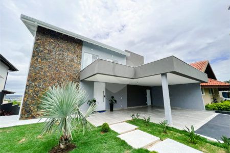 Casa à venda em vinhedo no Condomínio Alpes de Vinhedo/SP