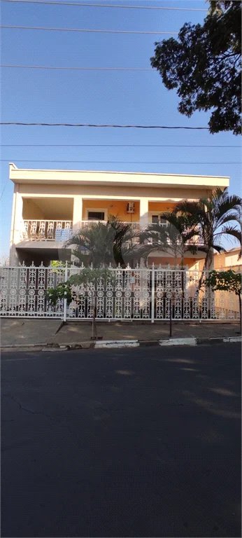 Casa a venda na cidade de São Pedro - SP.