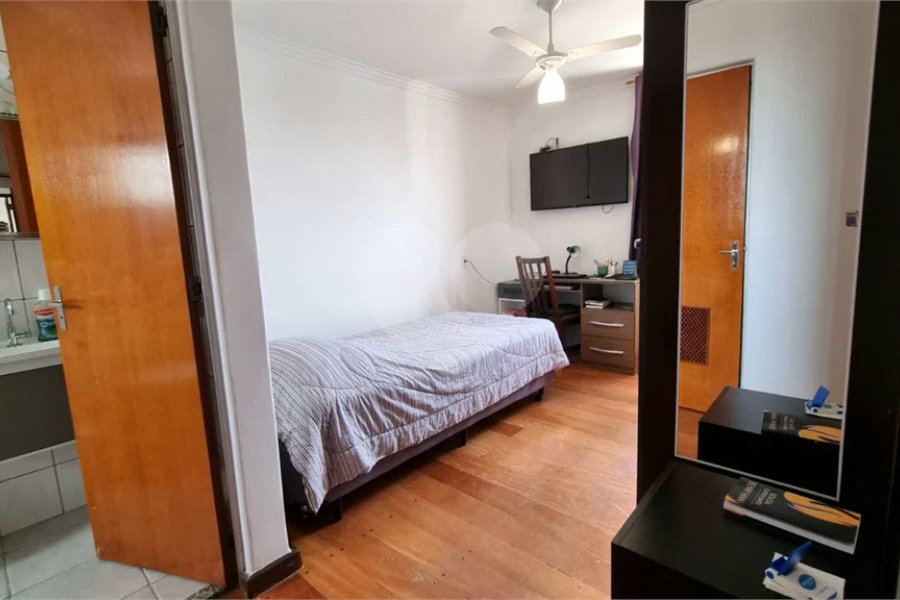 Apartamento á venda - Vila Guarani três dormitórios