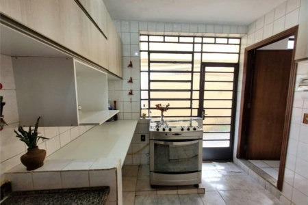 Sobrado à venda com 3 quartos, sendo 1 suíte,  em Jardim Ester Yolanda, São Paulo, SP