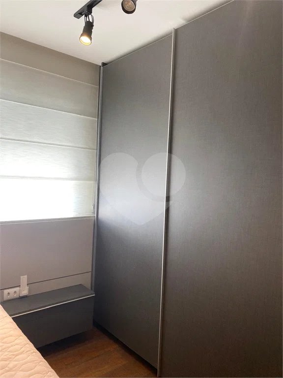 Apartamento de 224m² com 4 dormitórios, 3 suítes, 4 vagas de garagem e deposito