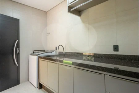 Casa à venda com 4 suítes no condomínio Vale da Santa Fé, Vinhedo - SP