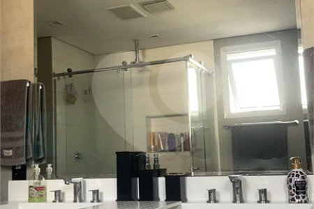 Apartamento na Mooca com 204 m² com vista maravilhosa, sendo 3 suítes e 4vagas.