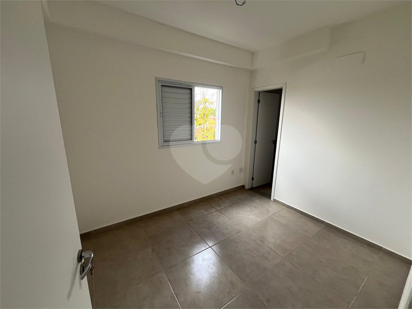 Apartamento á venda na região da Vila Prado.
