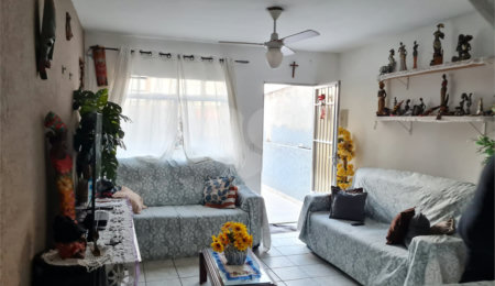 Casa à venda com 3 quartos em Jardim das Esmeraldas, São Paulo, SP
