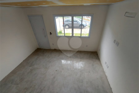 Sobrado à venda com 3 quartos, sendo 1 suíte, em Vila Omízollo, Louveira, SP