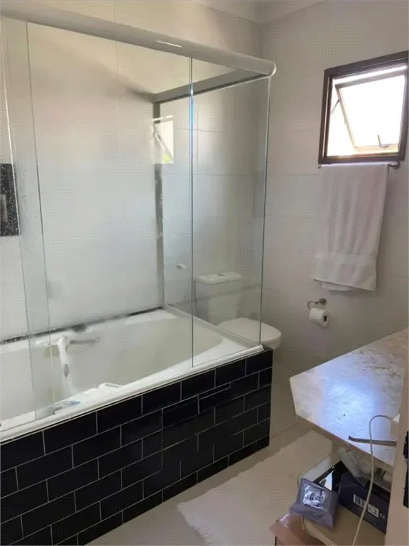 Casa à venda com 3 quartos, sendo 1 suíte,  no condomínio Villas de São Francisco I, São Paulo - SP