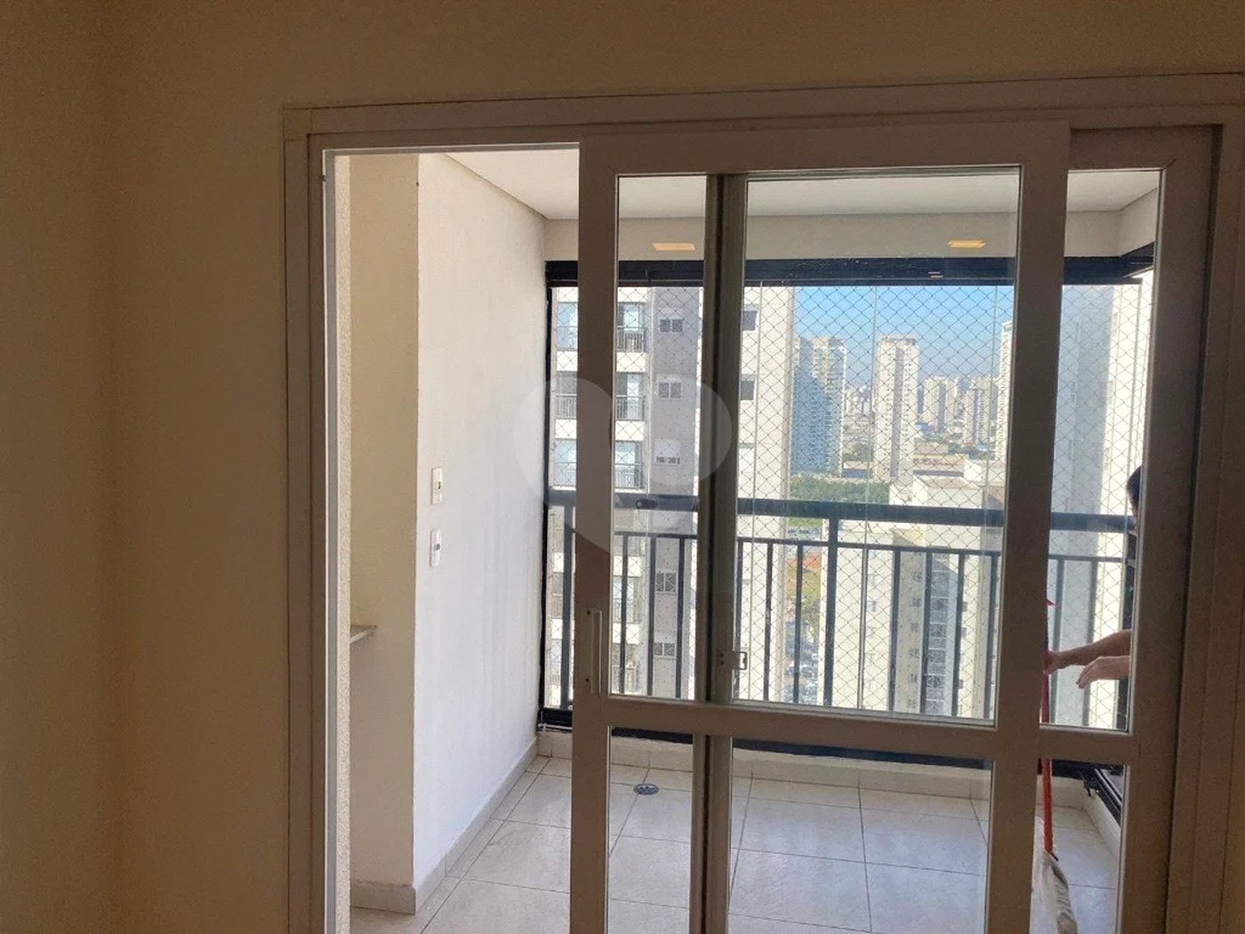 Apartamento com 70m² , 2 dormitórios , sendo 1 suíte , 1 vaga de garagem , à venda no bairro Campestre em Santo André.