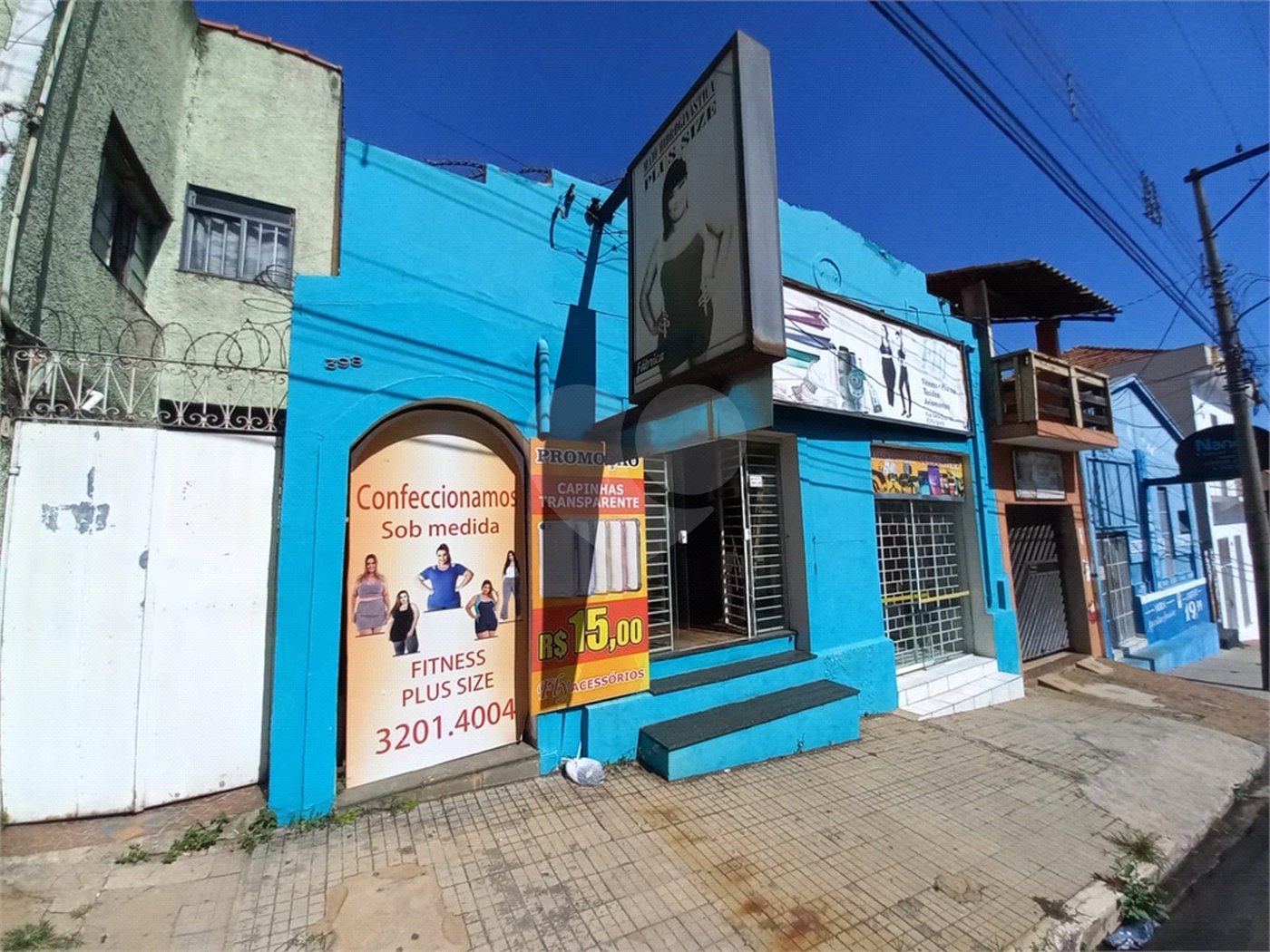 Salão comercial com 206,00 m² .