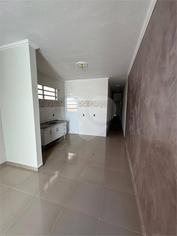 Casa com 02 Dormitórios á venda, em Cidade Aracy 2.