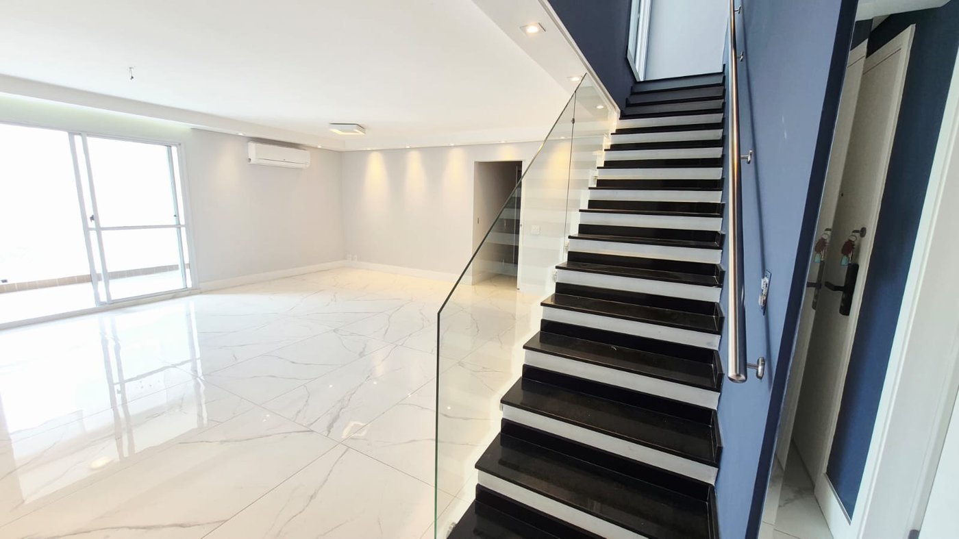 COBERTURA DUPLEX DE ALTO PADRÃO NA VILA SÃO FRANCISCO | 233 m²