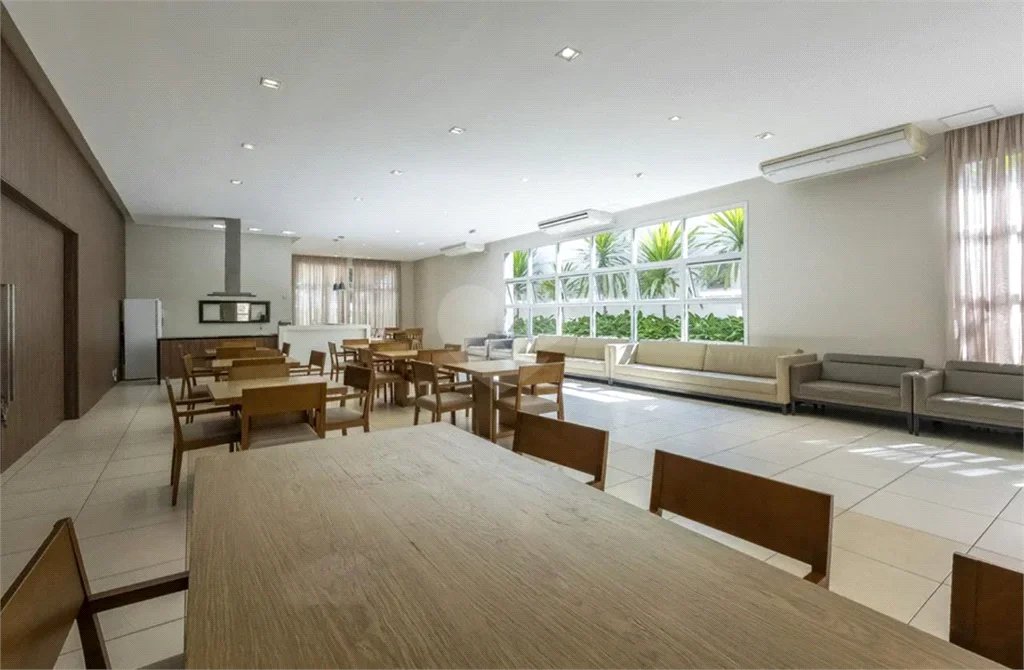 Apartamento à venda com 3 quartos, sendo 1 suíte, em Parque Reboucas, São Paulo, SP