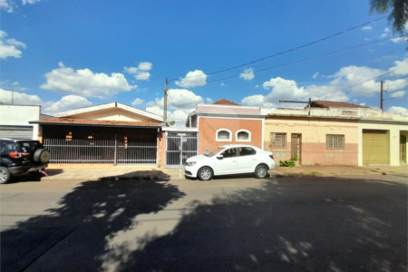 Casa à venda na Rua José Bonifácio - Vila Prado, São Carlos
