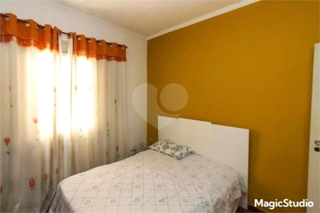 Casa com 154m², 2 dormitórios, 1 vaga, à venda na Vila Ema.