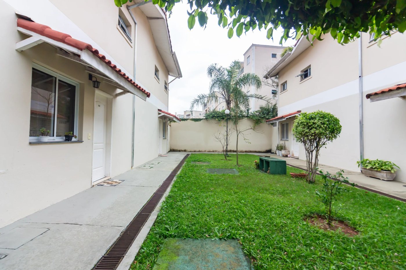 Sobrado à venda com 2 quartos no condomínio Condomínio Villas da Granja, Cotia - SP
