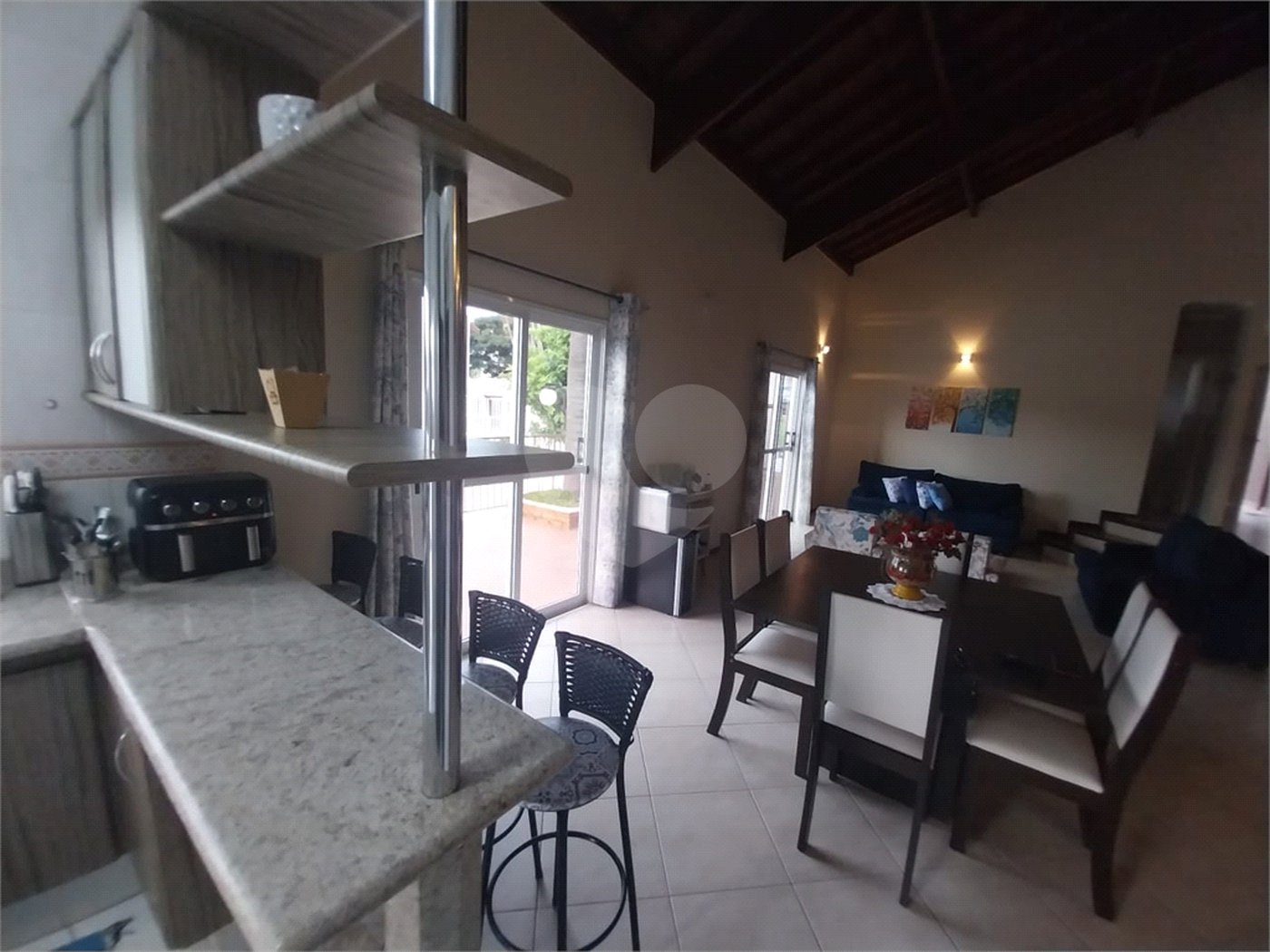 Casa Térrea Disponível para Locação e Venda no Condomínio Vilaggio Capriccio