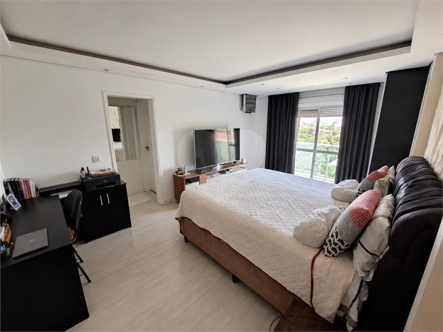 Casa à venda no Condomínio Estância Marambaia, Vinhedo | 3 suítes, piscina e terreno de 810 m²