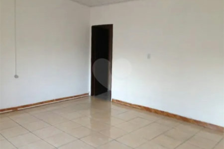 CASA A VENDA 80M², 3 DORMITORIOS, 2 BANHEIROS - CENTRO- SÃO JOSÉ DOS CAMPOS/SP.