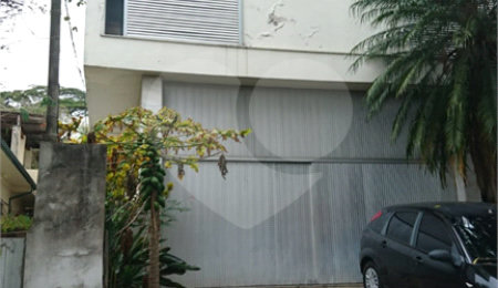 Sobrado à venda com 5 quartos, sendo 2 suítes,  em Tremembé, São Paulo, SP