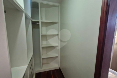 Casa/Sobrado a venda no Timburis em São Carlos