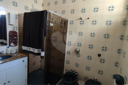 Casa à Venda de 3 dormitórios em São Carlos, no bairro Parque Santa Marta