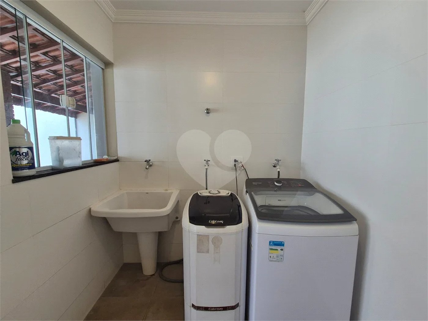 Casa à venda no bairro Maracanã, 3 quartos, 2 suítes em Piracicaba/SP.