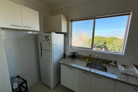 Apartamento mobiliado com 2 dormitórios sendo 1 suíte