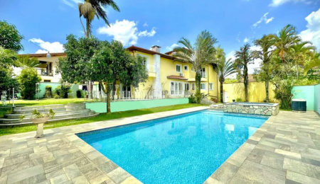 Casa de Condomínio SP II - 4 suítes, piscina, salão de festas gourmet, sauna, home office!