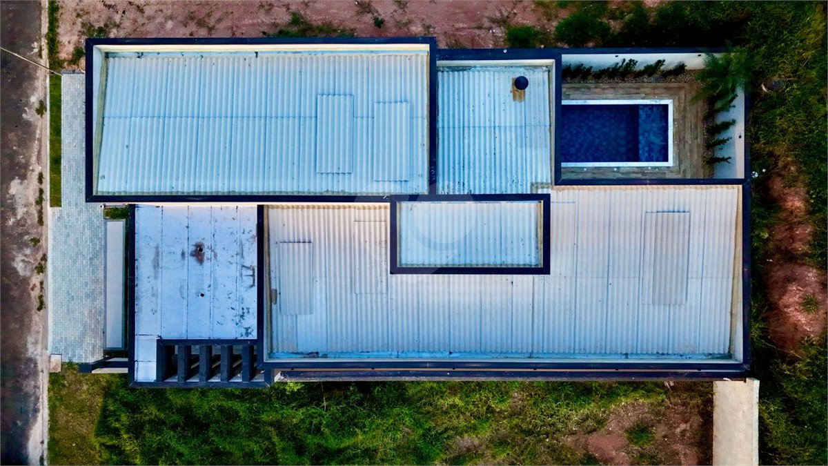 Casa térrea 3 dormitórios (3 suítes), espaço gourmet, piscina, 2 vagas garagem, condomínio fechado com ampla área lazer