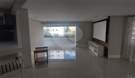 Apartamento à venda com 3 suítes em Campo Belo, São Paulo, SP