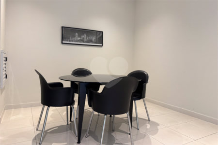 Apartamento de Alto Padrão no Campo Belo para venda com porteira fechada, com 4 dormitórios suítes e 4 vagas com lazer de club.