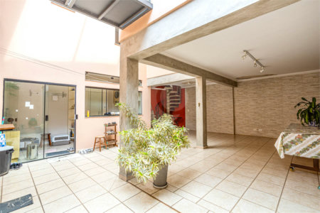 Sobrado Residencial à Venda – Vila Mariana – 274 m² de Área Útil