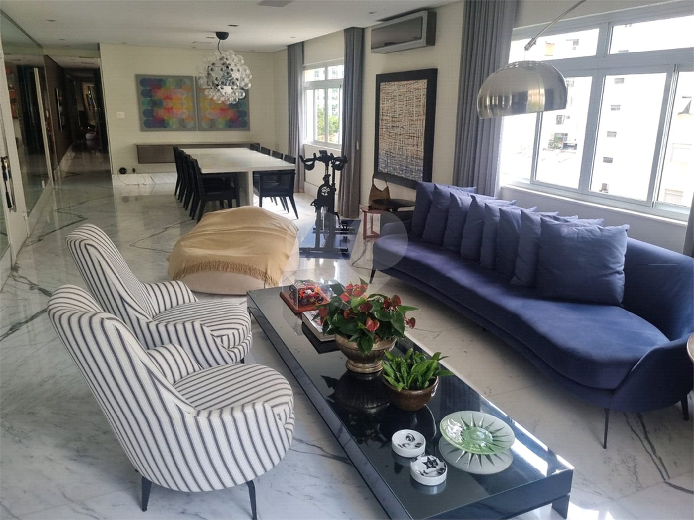 Apartamento à venda com 2 suítes em Cerqueira César, São Paulo, SP