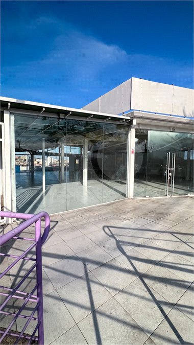 Lindo Salão Comercial para locação com 924m2 no Centro de Atibaia